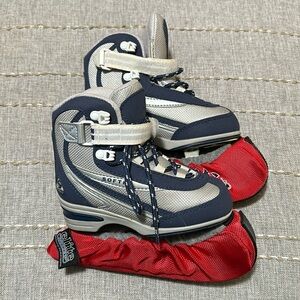 Kids like new ice skates, size 12T